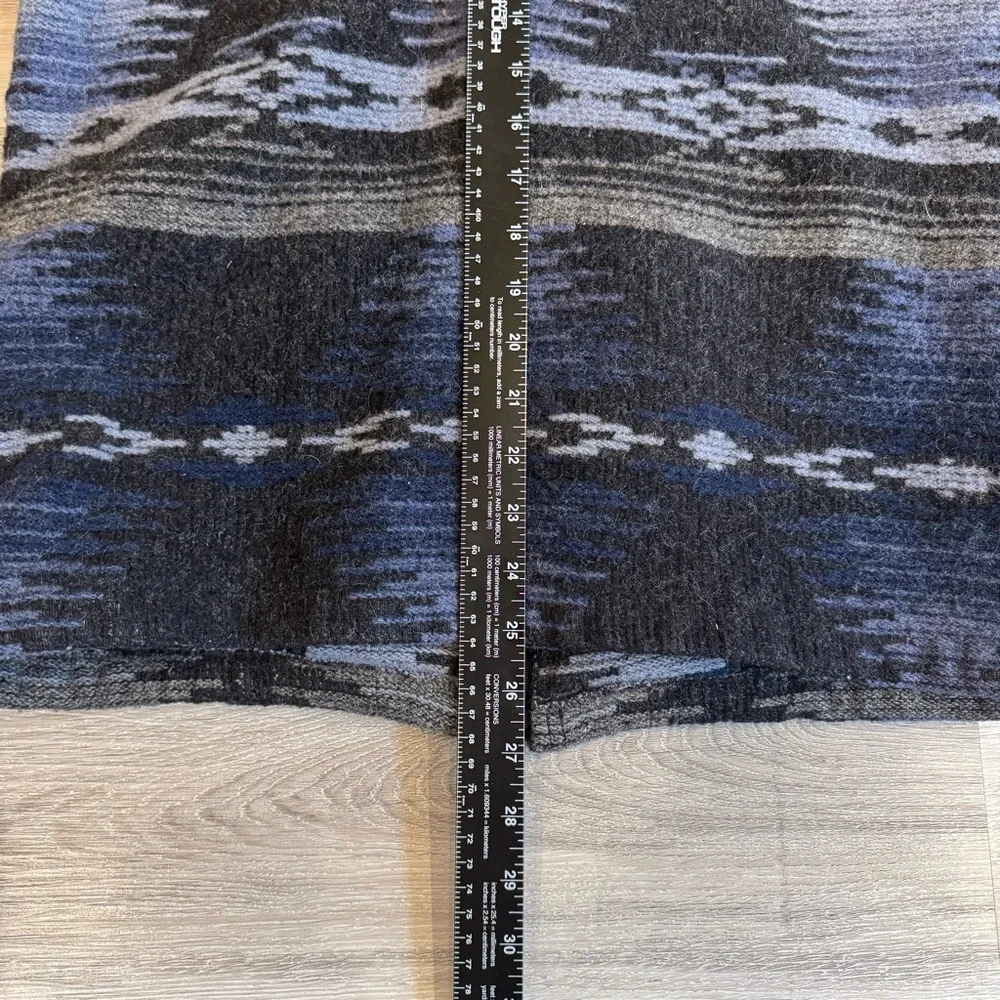 Vintage Woolrich Navajo-style full-zip jacket in an Aztec/southwestern pattern - Picture 10 of 10